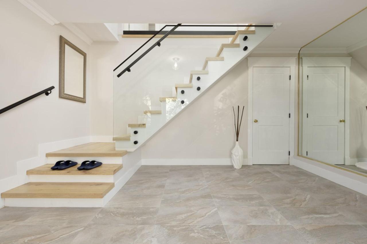 Beautiful Villa With Heated Pool Hot Tub By Forest North Vancouver Eksteriør billede