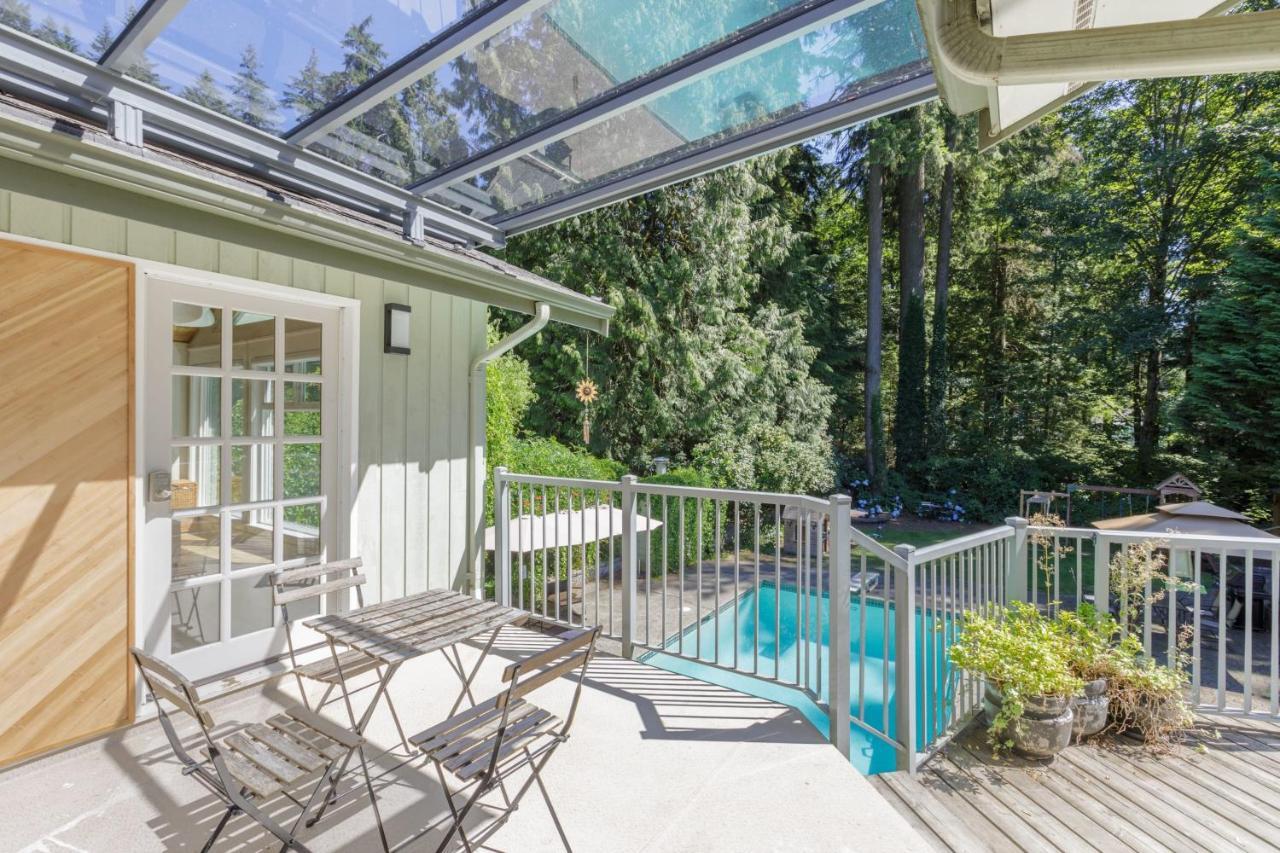 Beautiful Villa With Heated Pool Hot Tub By Forest North Vancouver Eksteriør billede