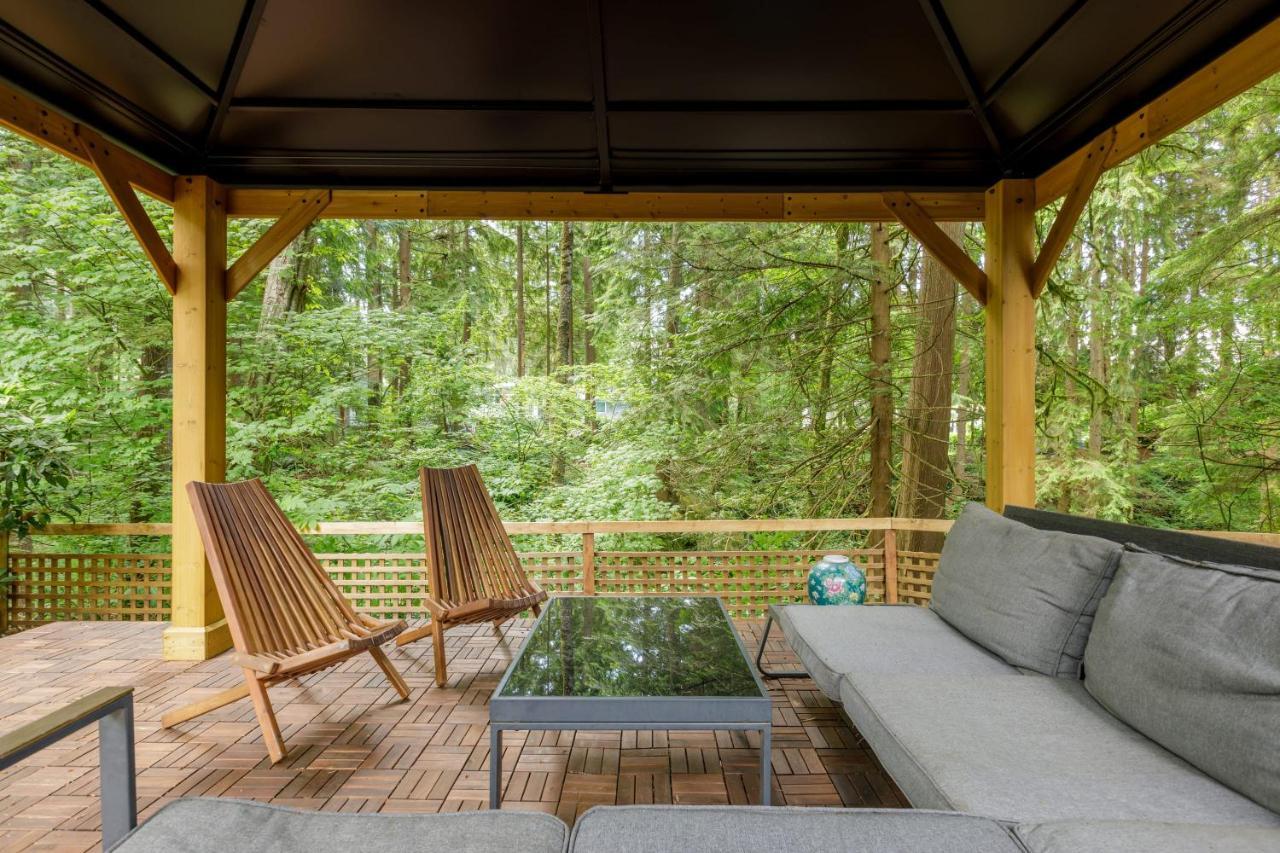 Beautiful Villa With Heated Pool Hot Tub By Forest North Vancouver Eksteriør billede